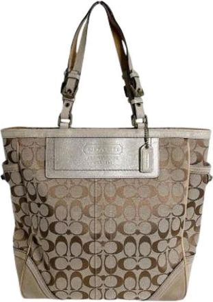 Coach Pre-owned Tote Bags, female, Beige, Size: ONE SIZE Pre-owned Leather Tote Bag