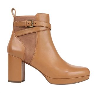Vionic Womens Nella Ankle Boot In Camel