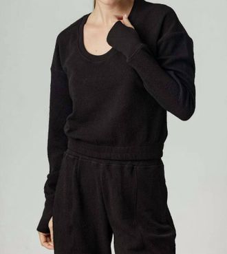 Sundays Walker Top In Black