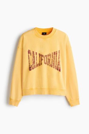 H&M Oversized Fit Sweatshirt in Light Orange/california at Nordstrom, Size Xxx-Large