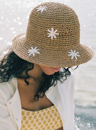 Simons Womens Daisy braided straw Cloche Hat