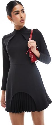 Closet Vestito corto a maniche lunghe nero a pieghe