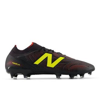 New Balance Unisex Tekela Elite Low MG V5 in Nero/Giallo/Rossa, Sintetica, Taglia 38.5