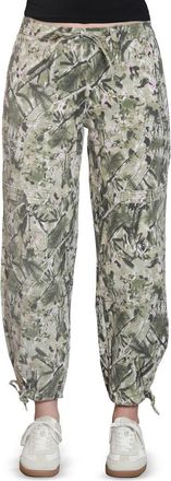 Madden Girl Tree Camo Cargo Pants in Soft Pink/Tree Camo at Nordstrom Rack, Size X-Large