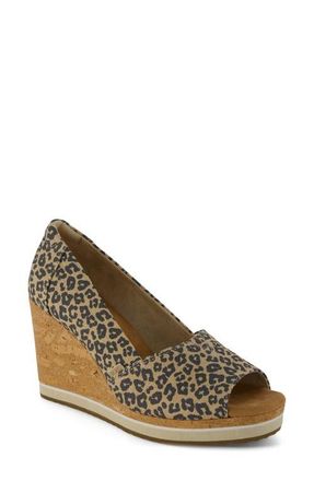 Toms Essential Wedge Pump in Beige/Khaki at Nordstrom, Size 5.5