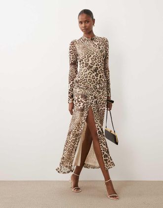 Bardot Vestito lungo maxi in rete con scollo Bardot, collo alto finto, spacco alto e stampa leopardata-Multi