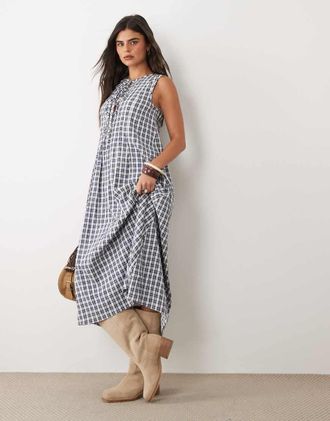 Daisy Street Vestito grembiule lungo blu a quadri allacciato sul davanti