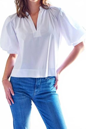 Finley Marcie V-Neck Top In White