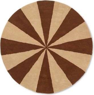 Ferm Living Arch Getufteter Teppich, &Oslash; 130 cm, ziegelrot / off-white