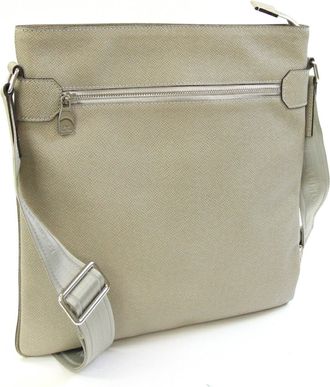 Louis Vuitton Taiga Polaire Taiga Leather Shoulder Bag (Pre-Owned)