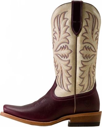 Ariat Womens Futurity Narrow Cutter Toe Western Boot In Oak