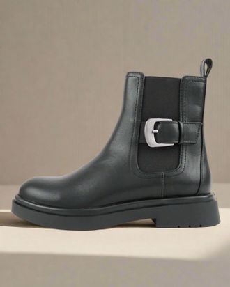 Soda Womens Glenna Low Heel Buckle Detail Ankle Boots In Black