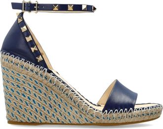 Valentino Garavani Schoenen, Dames, Blauw, 40 EU, Leer, Rockstud Wedge Sandalen