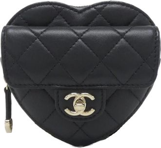 Chanel Black Leather Fanny Pack (Pre-Owned)