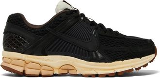 Nike Fitness, Dames, Zwart, 36 1/2 EU, Leer, Zoom Vomero 5