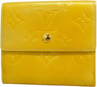 Louis Vuitton Beige Wallet (Tri-Fold) (Pre-Owned)