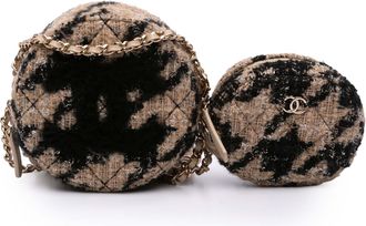 Chanel Pre-owned Womens Tweed Round Crossbody Bag - Tan Textile - One Size