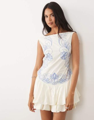Asos Vestito corto a palloncino color crema e blu ricamato con schiena scoperta-Bianco