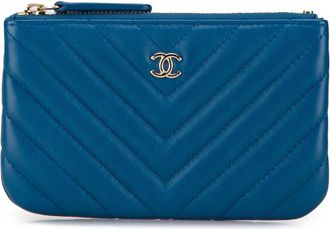 Chanel Pre-owned Clutches, female, Blue, Size: ONE SIZE Pre-owned Chevron Pattern Card Holder with Top Zip Closure