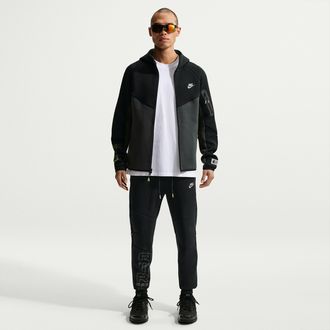 Nike Mens Tech Fleece Jogger Pants in Black | IQ1012-010