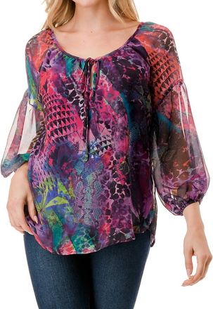 Vava Jane Front Key Hole Top In Fantasy