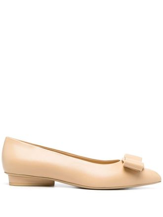 Ferragamo Viva ballerina shoes - women - Leather/Leather/Leather - 10.5 - Neutrals