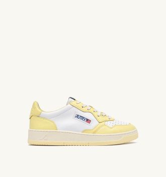 Autry SNEAKERS MEDALIST LOW BICOLOR IN PELLE BIANCA E LEMON MERINGUE