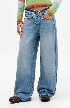 BDG Jaya Crossover Waist Baggy Wide Leg Jeans in Light Vintage at Nordstrom Rack, Size 30 X 32