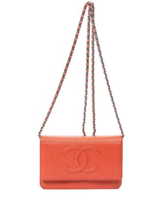 Chanel embossed-CC crossbody bag - Red