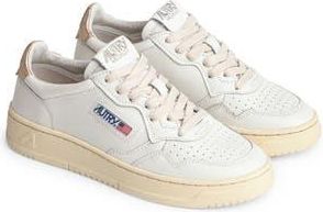 Autry Medalist Low Sneaker in Leat/leat Wht/gold at Nordstrom Rack, Size 10Us / 40Eu