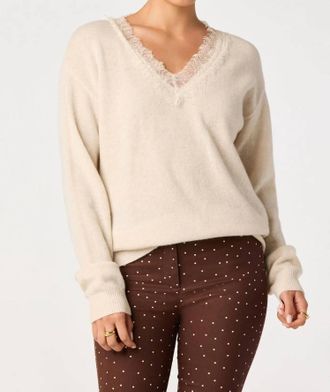 Astr Jaydn Knit Sweater In Ivory