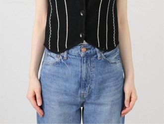 OSIS Debbie Cropped Vest In Black