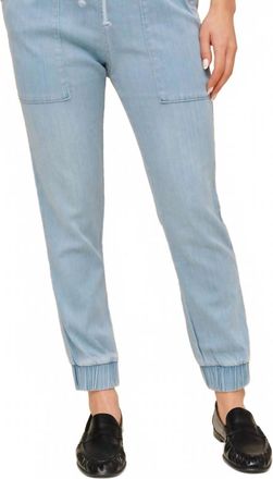 Bella Dahl Pocket Jogger In Indigo Lake Wash