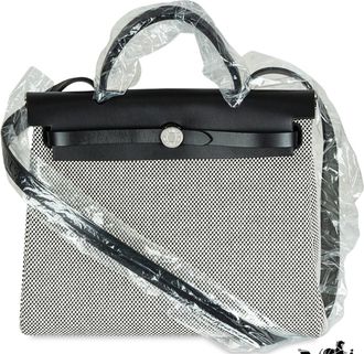 Herm&egrave;s Herm&egrave;s Ecru Toile / Noir Hunter Herbag Zip 31 Handbag in Quadrille Canvas