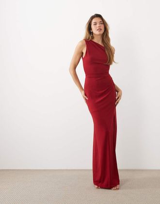 Tfnc abito maxi rosso con spalle scoperte e spacco laterale