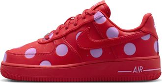 Nike (WMNS) Nike Air Force 1 07 University Red Light Magenta IR8647-600