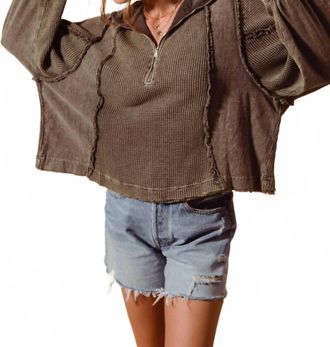 So Me Lizzie Quarter Zip Sweatshirt In Olive