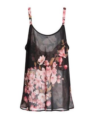 Alessandro Legora Tops