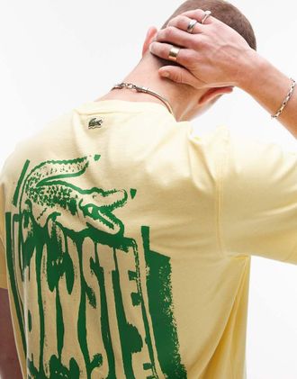 Lacoste T-shirt vestibilità comoda gialla con stampa grafica sul petto e sul retro-Giallo