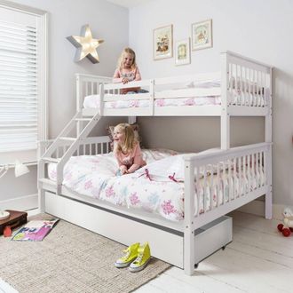 N&ouml;a & Nani Hanna Triple Bunk Bed with Flo Pull Out Trundle in White | Size: Single