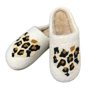 Generic Womens Slippers Cozy Couples Footwear For Indoor Outdoor Winter Shoes With Heart Design Warm Fleece Lined Flat Home Clogs Cozy Slippers For Women(Brow