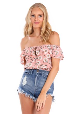 Show me your Mumu Darla Top In Daisy Duke Floral Pebble