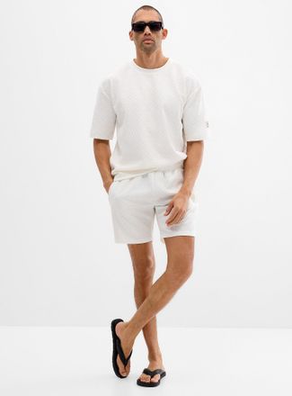 Le 31 Mens Embossed geo short