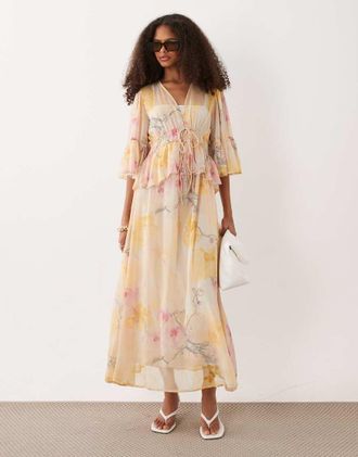 Vero Moda Vestito lungo boh&eacute;mien allacciato sul davanti con stampa a fiori pastello-Multi