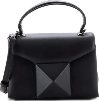Valentino Garavani One Stud Top Handle Flap Bag Leather Mini shoulder bag - Zwart