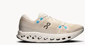 On Womens Cloudsurfer 2 Sneakers - Wide In Pearl/ Ivory