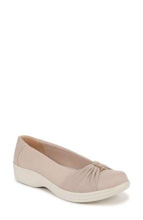 Life Stride Paige Flat in Beige at Nordstrom Rack, Size 8.5