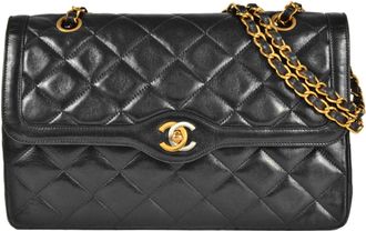 Chanel Leather Shoulder Bag (Pre-Owned)