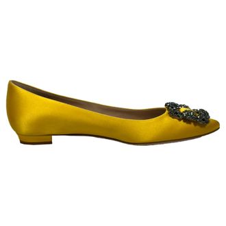 Manolo Blahnik Pre-owned Womens Jewel Buckle Flat Pumps in Yellow Satin - Size 37.5 EU/IT
