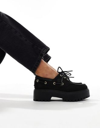 Timberland Stone Street - Klassische Bootsschuhe aus schwarzem Leder mit 3 &Ouml;sen und erh&ouml;hten Sohlen